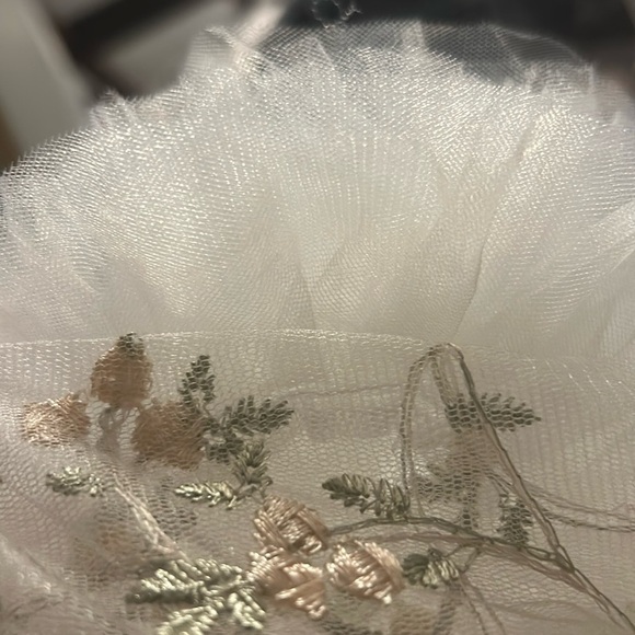 Peignoir Set ~Ivory Satin Slip Nightgown &‎ Sheer Embroidered Roses Belted Robe - Picture 12 of 14